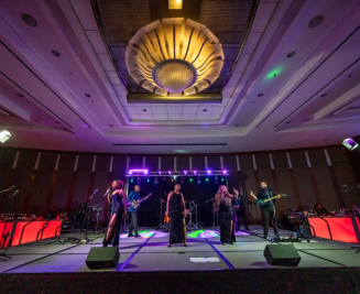 Alibi is the perfect Pop cover band with an excellent wedding and corporate event track record.