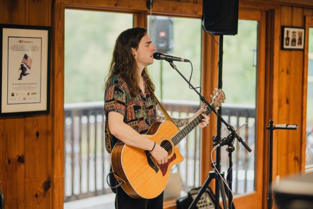 Cover Guitarist Vocalist in Atlanta Ga. 90;s music to today's pop hits