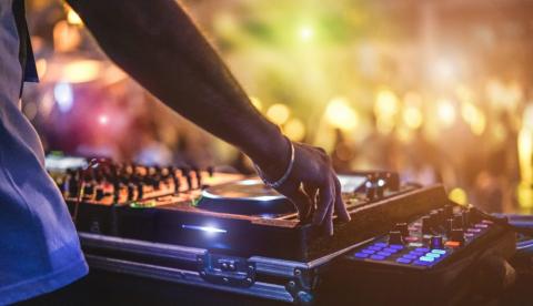 7 Reasons a Corporate Event DJ Can Make the Event a Success | Blue Sky Atlanta Music & Entertainment